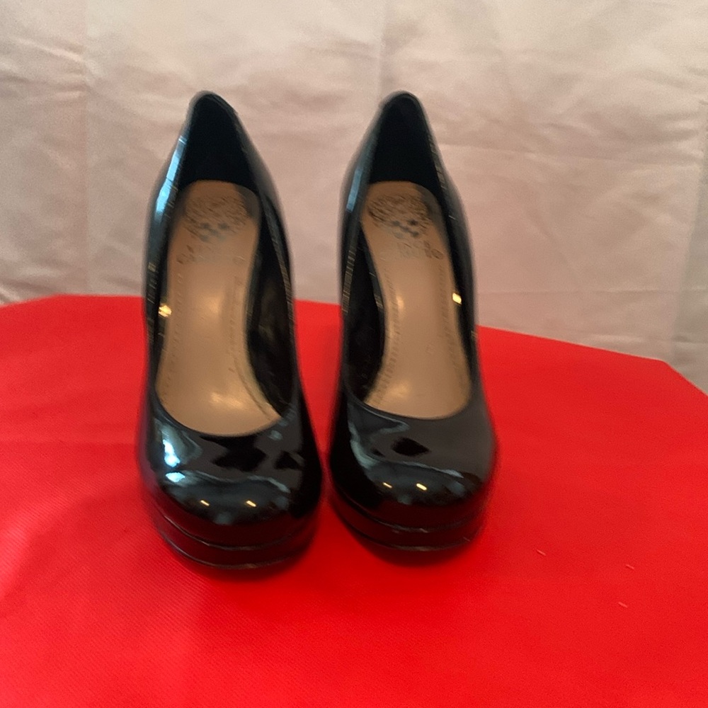 These high heels are like new, worn 1 time 
Beautiful shoes